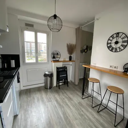 Apartment Vue Tour Eiffel Ligne 14 A Cote De Paris Gentilly